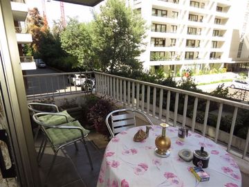Departamento en Venta en Av. Las Condes / La Cabaña - 4D + 4B + 2 estacionamientos y bodega