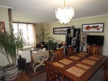 Departamento en Venta en Av. Las Condes / La Cabaña - 4D + 4B + 2 estacionamientos y bodega
