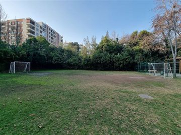 Departamento en Venta en Av. Las Condes / La Cabaña - 4D + 4B + 2 estacionamientos y bodega