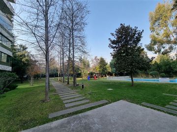 Departamento en Venta en Av. Las Condes / La Cabaña - 4D + 4B + 2 estacionamientos y bodega