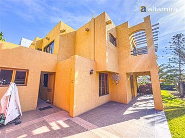 Casa en Venta en Avenida Pedro Prado / Av. Ramón Perez (Avda. Chipana)
