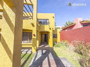 Casa en Venta en Avenida Pedro Prado / Av. Ramón Perez (Avda. Chipana)