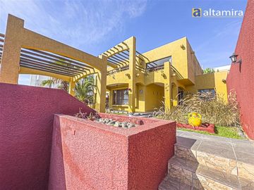 Casa en Venta en Avenida Pedro Prado / Av. Ramón Perez (Avda. Chipana)