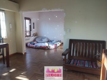 Casa en venta de 4 dormitorios c/ cochera en La Falda