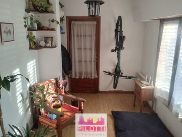 Casa en venta de 4 dormitorios c/ cochera en La Falda