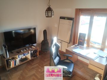 Casa en venta de 4 dormitorios c/ cochera en La Falda