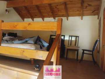 Casa en venta de 4 dormitorios c/ cochera en La Falda