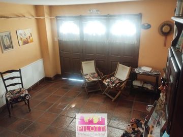 Casa en venta de 4 dormitorios c/ cochera en La Falda