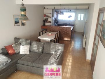 Casa en venta de 4 dormitorios c/ cochera en La Falda