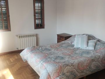 Casa en venta de 4 dormitorios c/ cochera en La Falda