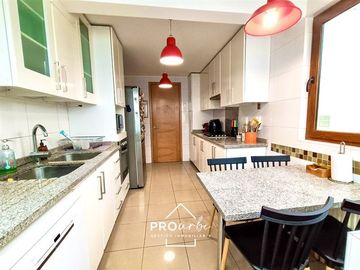 Casa en Venta en Condominio Cumbres de Peñalolén