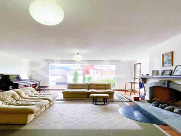 Casa en venta 3 cuadras de la Eloy Alfaro y Portugal