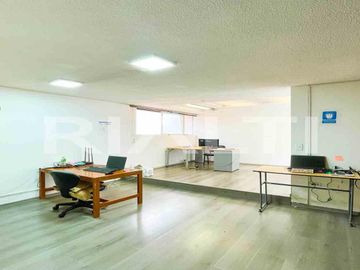 Casa en venta 3 cuadras de la Eloy Alfaro y Portugal