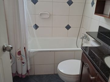 Casa ampliada en barrio en alto en Quilpué