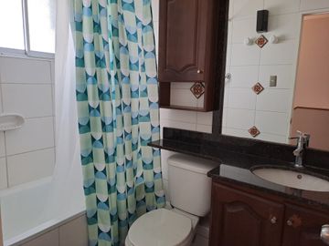 Casa ampliada en barrio en alto en Quilpué