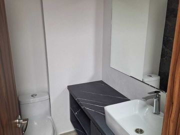 ESTRENA CASA EN EL 