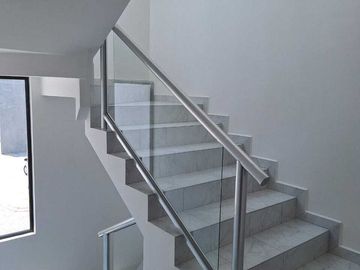 ESTRENA CASA EN EL 