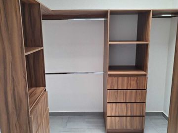 ESTRENA CASA EN EL 