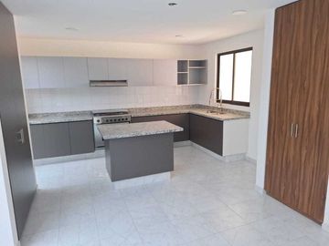 ESTRENA CASA EN EL 