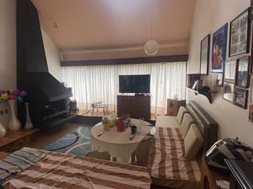 CASA EN VENTA, PARA ACTUALIZAR, EN LAS ARBOLEDAS, VIGILANCIA, JARDIN.
