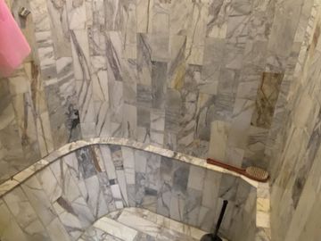 CASA EN VENTA, PARA ACTUALIZAR, EN LAS ARBOLEDAS, VIGILANCIA, JARDIN.