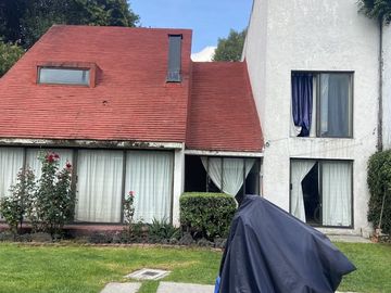 CASA EN VENTA, PARA ACTUALIZAR, EN LAS ARBOLEDAS, VIGILANCIA, JARDIN.