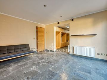 ¡Excelente ubicación! Casa en Las Condes , con buen terreno, Cercano metro Manquehue. Gerónimo  de Alderete