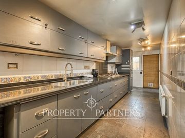 ¡Excelente ubicación! Casa en Las Condes , con buen terreno, Cercano metro Manquehue. Gerónimo  de Alderete