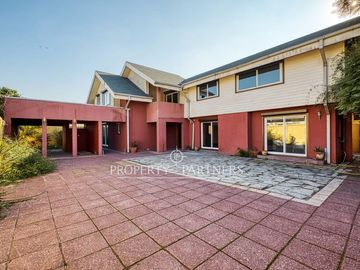 ¡Excelente ubicación! Casa en Las Condes , con buen terreno, Cercano metro Manquehue. Gerónimo  de Alderete