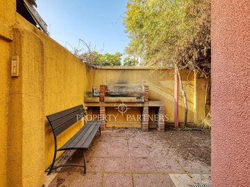 ¡Excelente ubicación! Casa en Las Condes , con buen terreno, Cercano metro Manquehue. Gerónimo  de Alderete