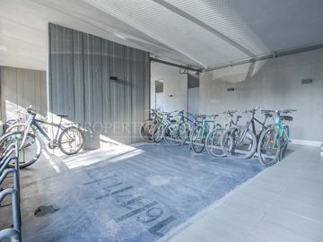 Departamento en venta amoblado, tranquila calle cerca de Escuela de Carabineros.
