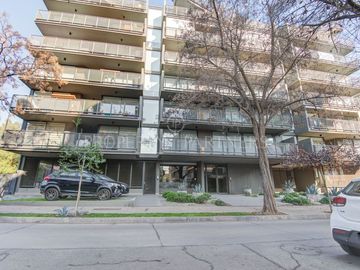 Departamento en venta amoblado, tranquila calle cerca de Escuela de Carabineros.