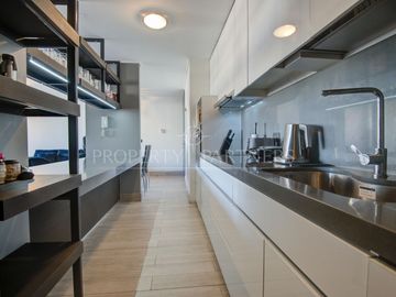 Departamento en venta amoblado, tranquila calle cerca de Escuela de Carabineros.