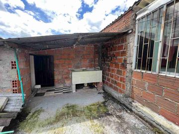 CASA EN VENTA EN SECTOR LA CAPILLA - DOSQUEBRADAS
