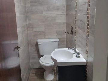 Casa en venta - 4 Dormitorios 4 Baños - 531,50mts2 - Merlo