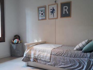 Muy linda casa 5 ambientes. Excelente ubicación