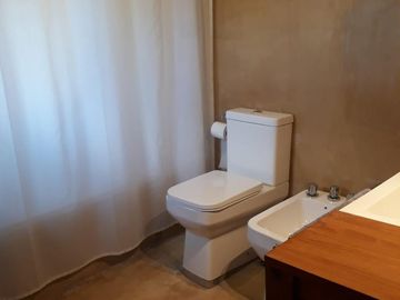 Muy linda casa 5 ambientes. Excelente ubicación