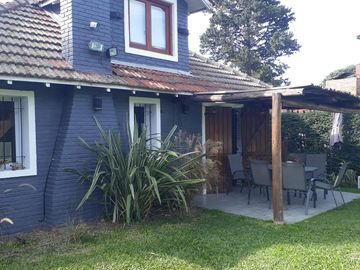 Muy linda casa 5 ambientes. Excelente ubicación