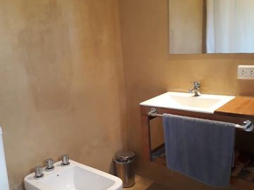 Muy linda casa 5 ambientes. Excelente ubicación