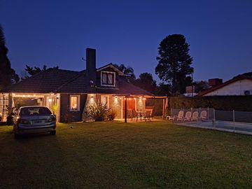 Muy linda casa 5 ambientes. Excelente ubicación
