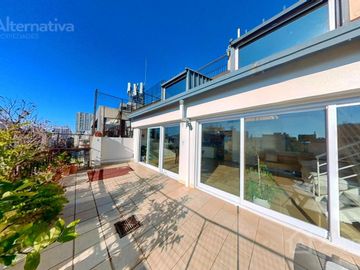 Venta de Departamento Duplex en Recoleta de 2 ambientes con cochera