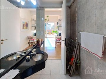 Venta de Departamento Duplex en Recoleta de 2 ambientes con cochera