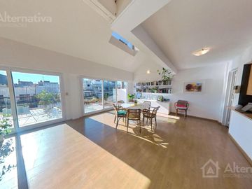 Venta de Departamento Duplex en Recoleta de 2 ambientes con cochera