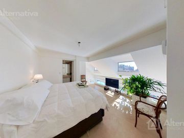 Venta de Departamento Duplex en Recoleta de 2 ambientes con cochera