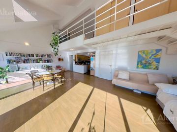 Venta de Departamento Duplex en Recoleta de 2 ambientes con cochera