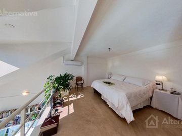 Venta de Departamento Duplex en Recoleta de 2 ambientes con cochera