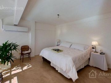Venta de Departamento Duplex en Recoleta de 2 ambientes con cochera