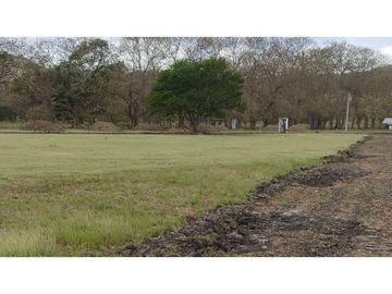 VENTA DE LOTE CAMPESTRE EN CONDOMINIO FAYETTEVILLE CAPIRA