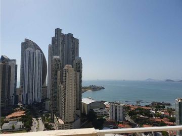 APARTAMENTO DUPLEX CON TERRAZA EN COSTA PACIFICA, PH COSTA PACIFICA