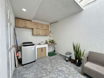 Venta casa Urb. Campo Difiori 3 niveles en Turbaco